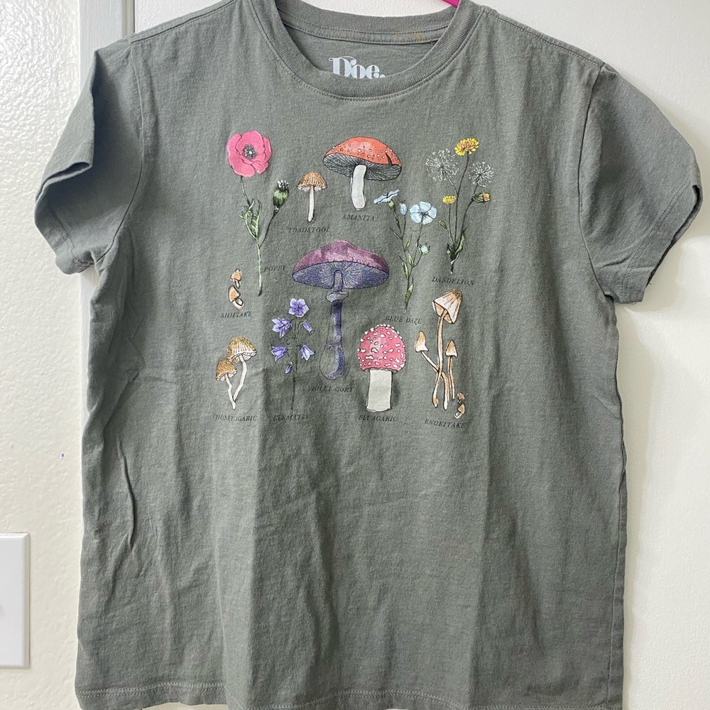 cottagecore mushroom dark green short sleeve t-shirt